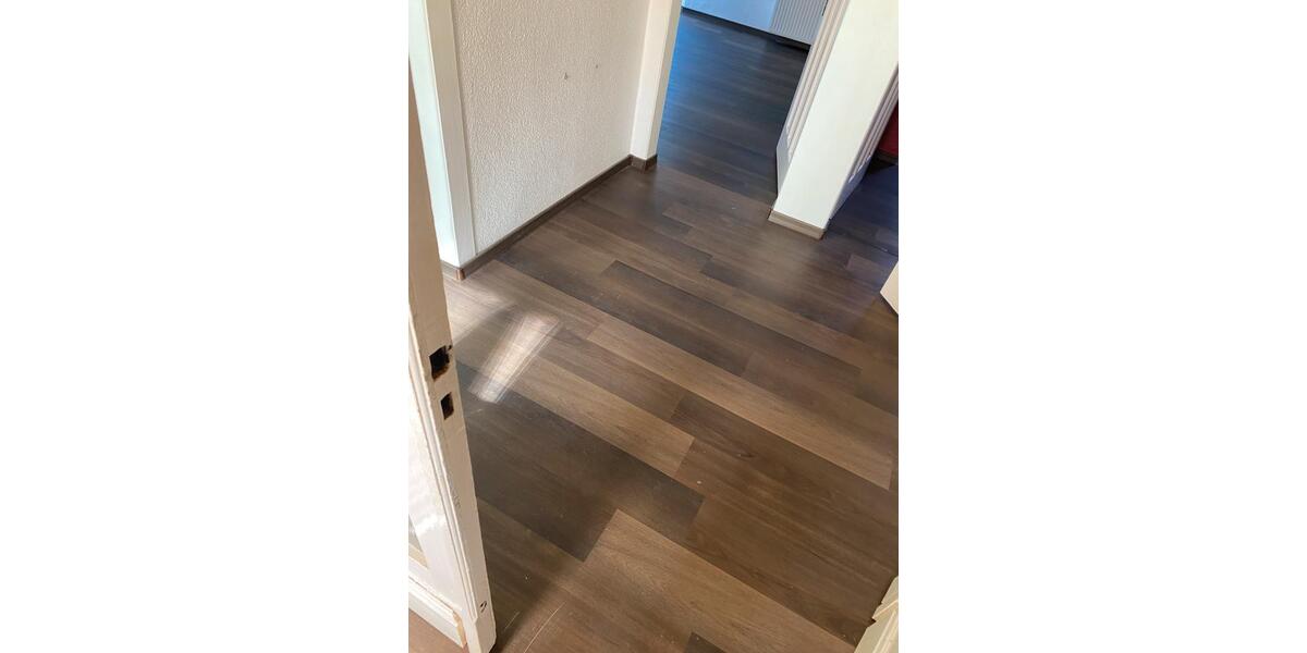 Etagenwohnung Bad Liebenstein - 4 Zimmer, 100 m&sup2;, 1.050&euro; | Angebot:25415446