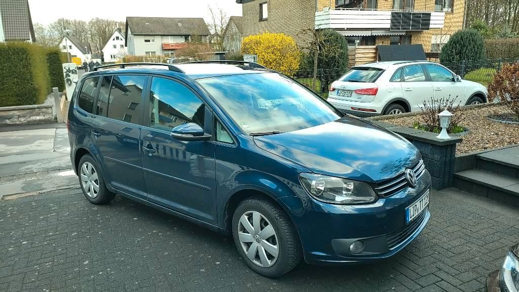 VW Touran 203.000 km 8.900 &euro; Detmold 32758
