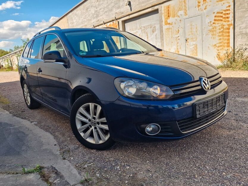 VW Golf 256.142 km 3.299 € Kabelsketal 06184