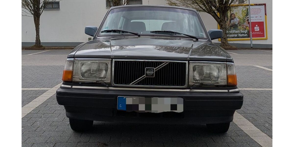 Volvo 240 272.100 km 4.100 &euro; Koblenz 56077
