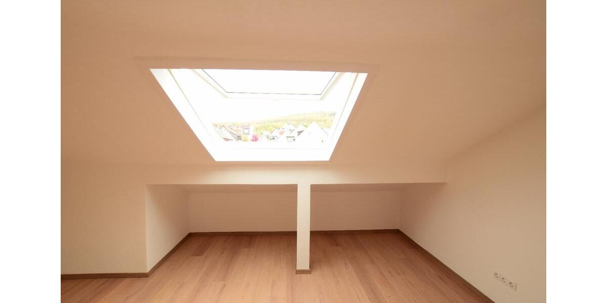 Dachgeschoßwohnung Koblenz Horchheim - 3 Zimmer, 65 m&sup2;, 700&euro; | Angebot:26435810