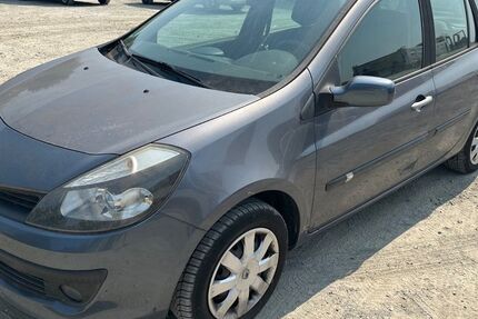 Renault Clio 130.000 km 1.490 € Salzgitter 38229
