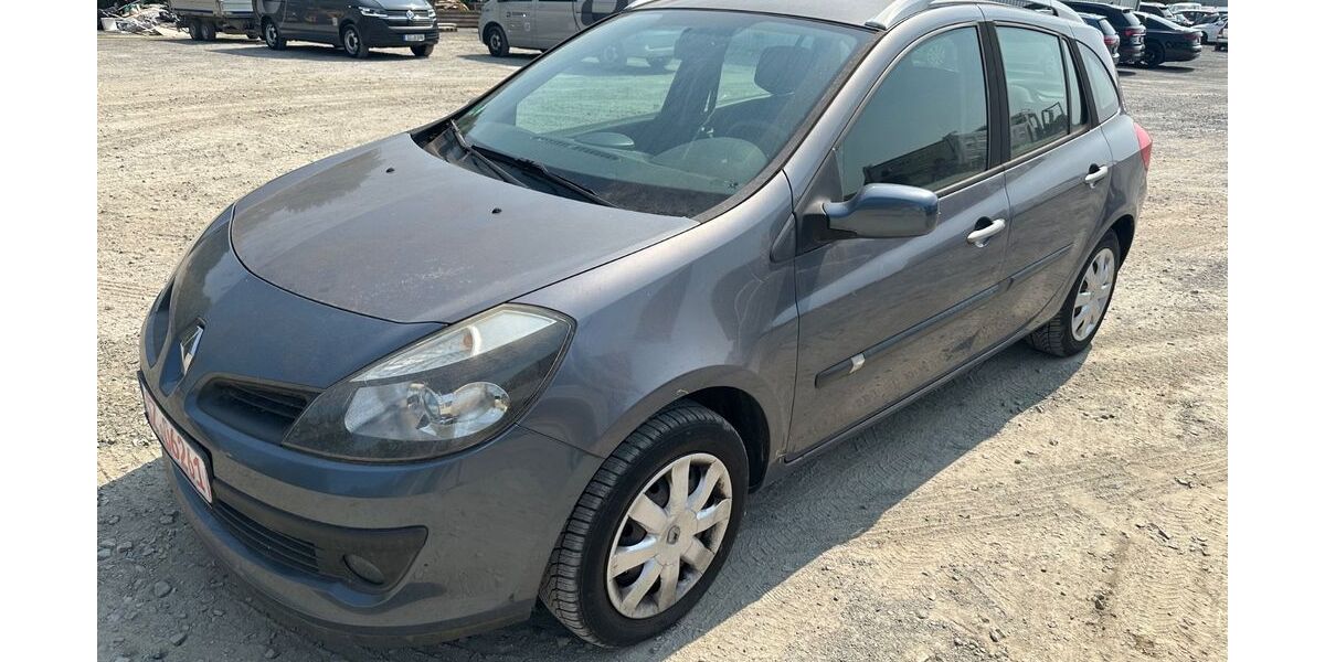 Renault Clio 130.000 km 1.490 € Salzgitter 38229