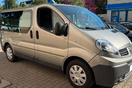 Renault Trafic 249.000 km 6.350 &euro; Berlin 12045
