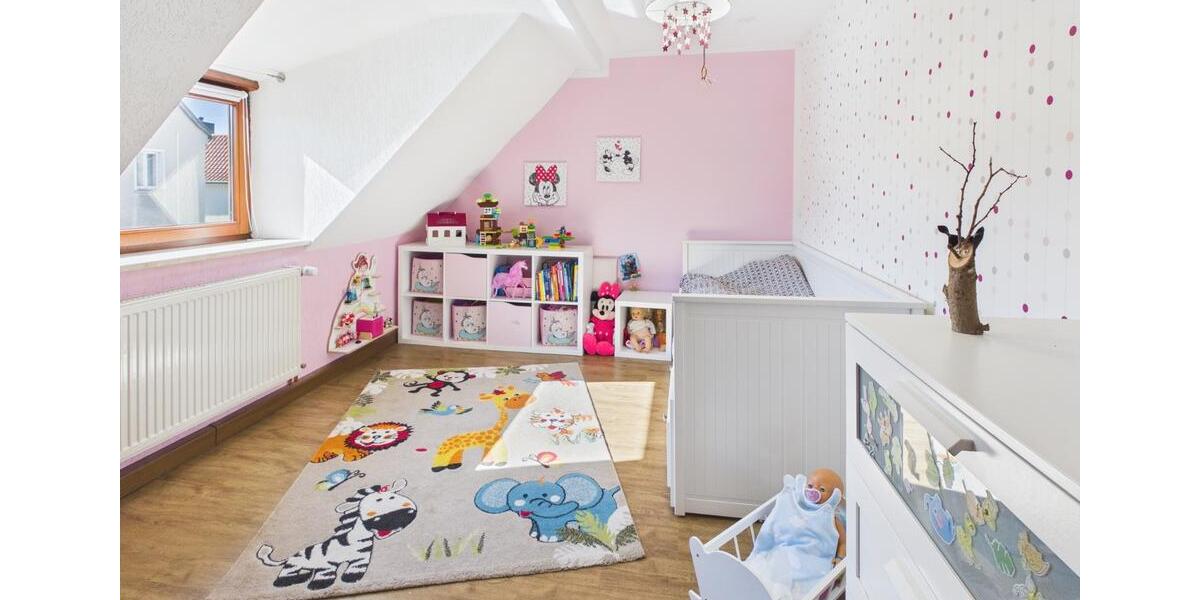 Einfamilienhaus Lützen - 7 Zimmer, 224 m&sup2;, 299.900&euro; | Angebot:26693246