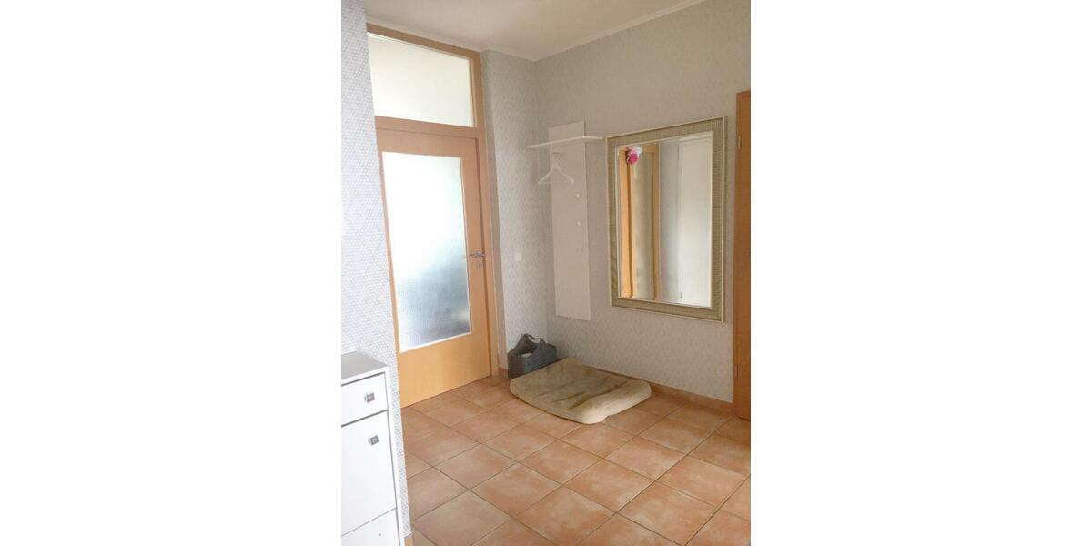 Etagenwohnung Erftstadt - 3 Zimmer, 102 m&sup2;, 1.450&euro; | Angebot:25991758