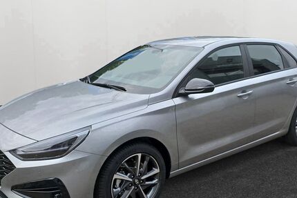 Hyundai i30 1.500 km 23.790 € Düsseldorf 40233