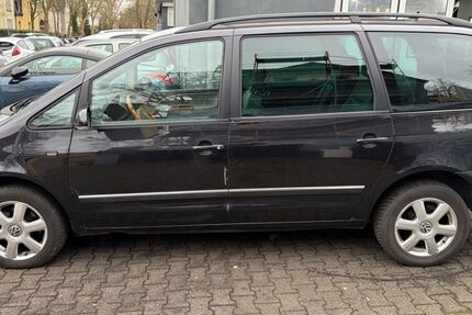 VW Sharan 193.072 km 2.490 &euro; Köln 51061