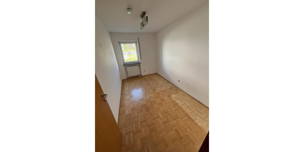 Erdgeschoßwohnung Hengersberg - 3 Zimmer, 75 m&sup2;, 825&euro; | Angebot:26416415