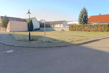 Grundstück zu verkaufen in Lützen 20.000 € 741 m²