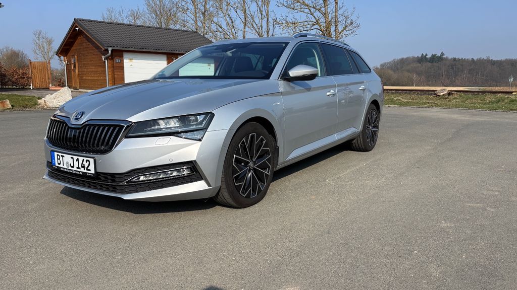 Skoda Superb 112.800 km 26.999 &euro; Fröndenberg 58730