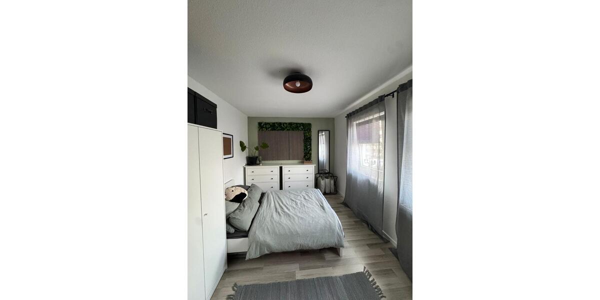 Eigentumswohnung mit Tiefgaragenstellplatz in Troisdorf-Hütte 2 zimmer