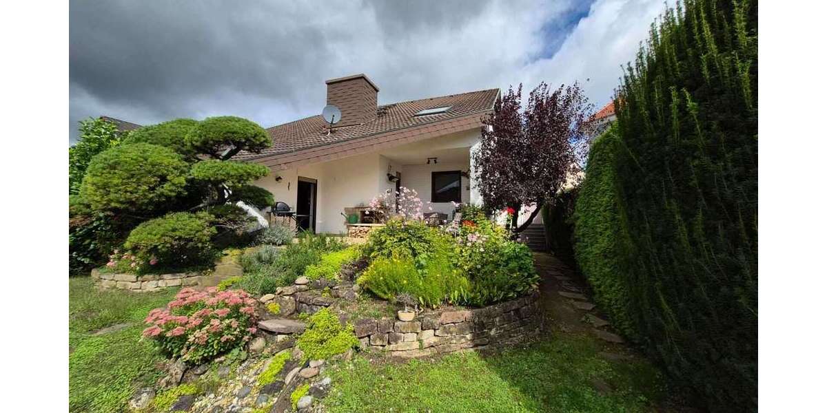 Einfamilienhaus Bretten - 7 Zimmer, 216 m&sup2;, 770.000&euro; | Angebot:24771780