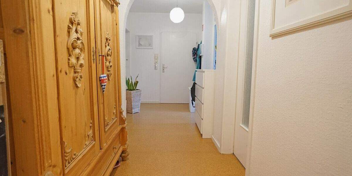 Etagenwohnung Zierenberg - 4 Zimmer, 98 m&sup2;, 139.000&euro; | Angebot:25668401