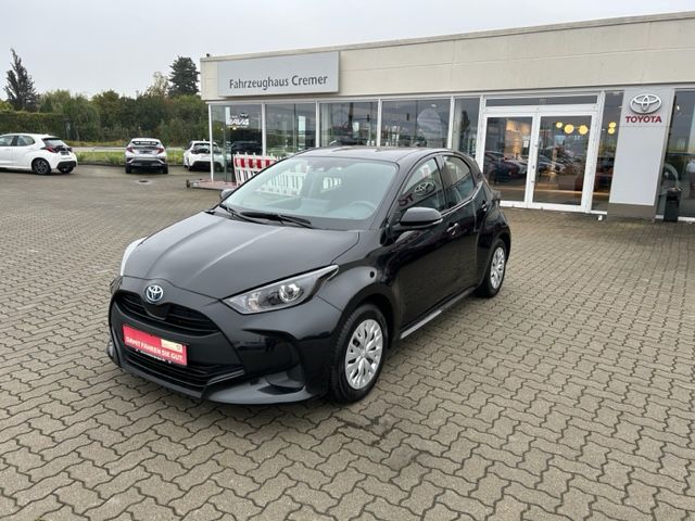 Toyota Yaris 9.800 km 18.950 &euro; Halberstadt 38820