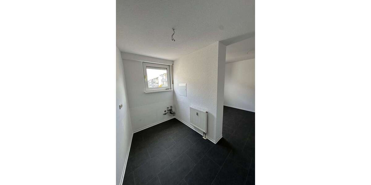 ++Frisch Sanierte Familienwohnung mit Aufzug++ 4 zimmer