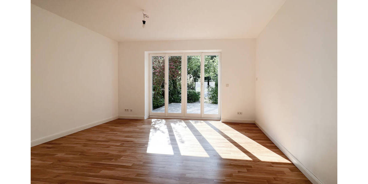 Zwei stilvoll modernisierte & bezugsbereite Eigentumswohnungen in separatem Wohnhaus 4 zimmer