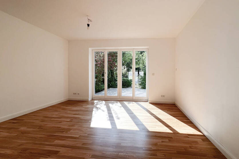 Zwei stilvoll modernisierte & bezugsbereite Eigentumswohnungen in separatem Wohnhaus 4 zimmer