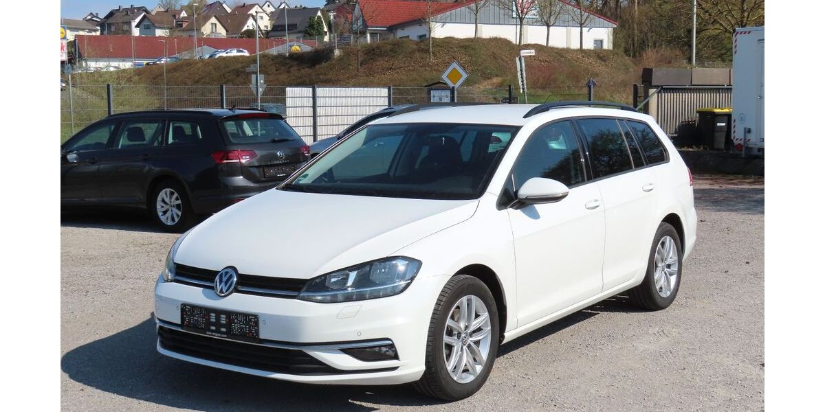 VW Golf 111.800 km 14.500 &euro; Solms-Oberbiel 35606