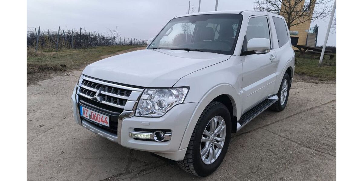 Mitsubishi Pajero 77.000 km 31.990 &euro; Wallertheim 55578