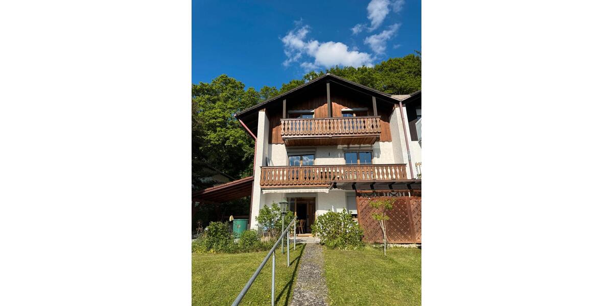 Doppelhaushälfte Pfarrkirchen - 7 Zimmer, 160 m&sup2;, 1.500&euro; | Angebot:26527520