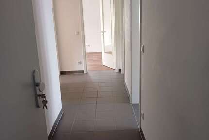 Wohnung Kösching - 3 Zimmer, 75 m&sup2;, 975&euro; | Angebot:25519602