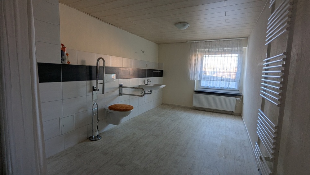 WOHN- UND GESCHÄFTSHAUS IN COLDITZ - RENOVIERUNGSBEDÜRFTIG + KEIN DENKMALSCHUTZ - Wohn- & Geschäftshaus Colditz | Angebot:26442019