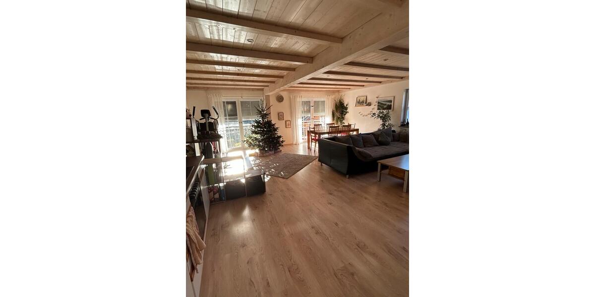 Großzügige Maisonettewohnung in ruhiger Lage von Stöttwang 4 zimmer