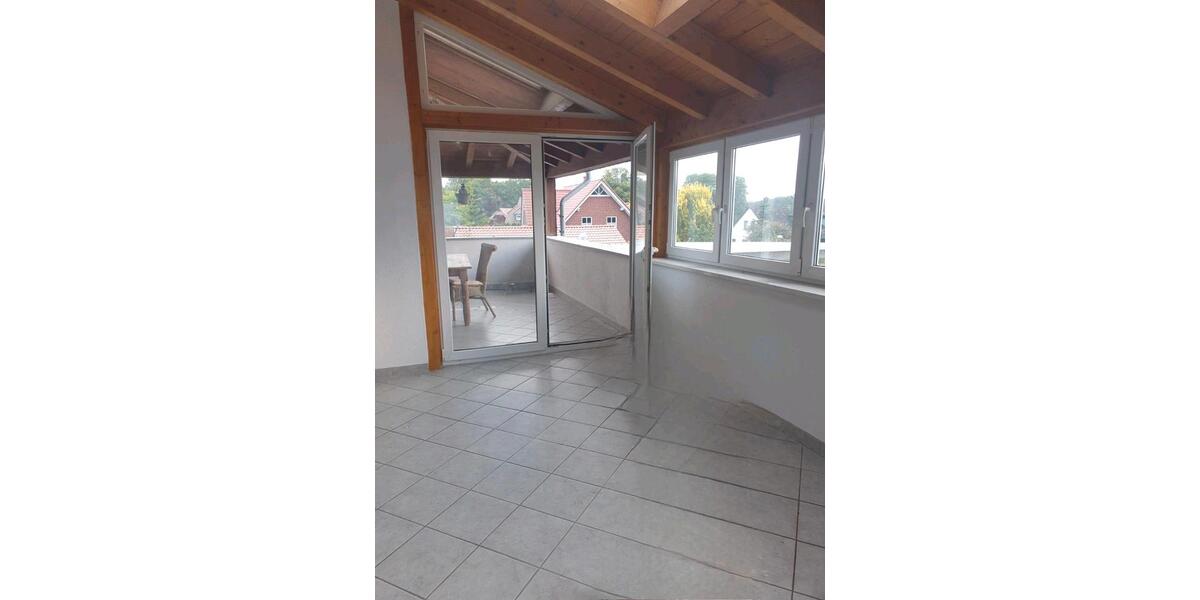 Etagenwohnung Westerstede - 6 Zimmer, 230 m&sup2;, 1.800&euro; | Angebot:26042344