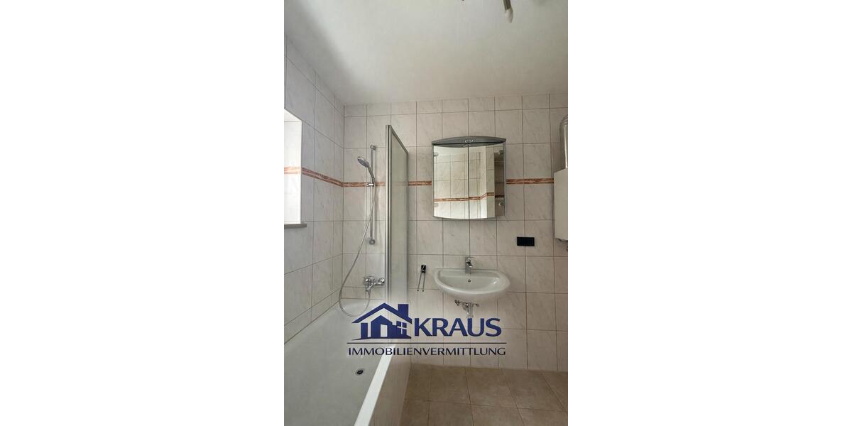 Etagenwohnung Weiden in der Oberpfalz - 3 Zimmer, 66 m&sup2;, 170.000&euro; | Angebot:26455514
