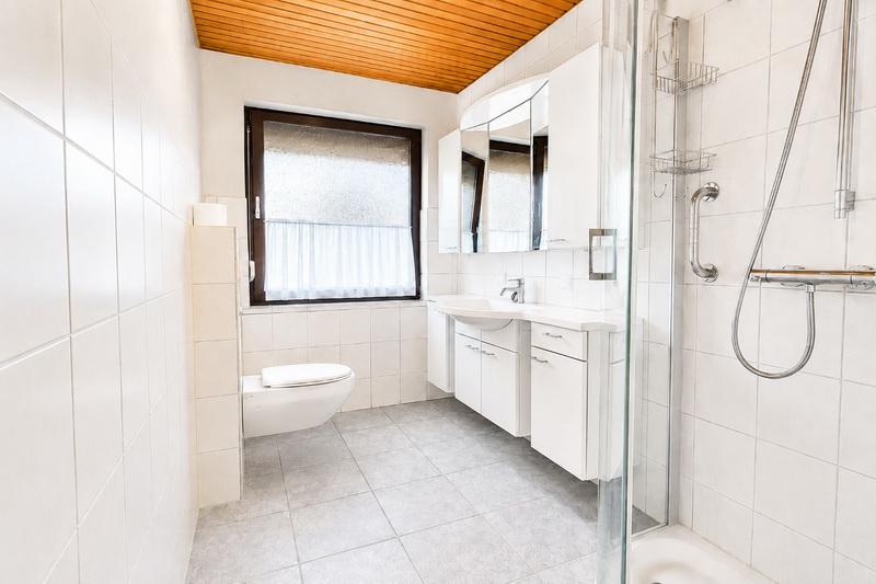 * Renovierungsschnäppchen * Einliegerwohnung, Keller und Ausbaureserve inklusive! - Einfamilienhaus Bremervörde | Angebot:22638251