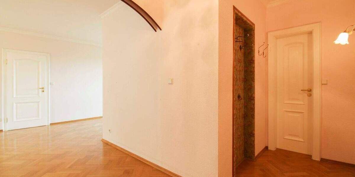 Etagenwohnung Steinbach (Taunus) - 3 Zimmer, 89 m&sup2;, 315.000&euro; | Angebot:25178017