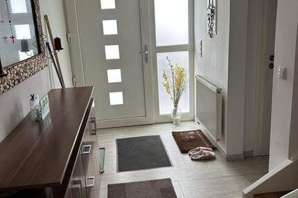 Haus Pfarrkirchen - 6 Zimmer, 133 m&sup2;, 1.100&euro; | Angebot:25635436