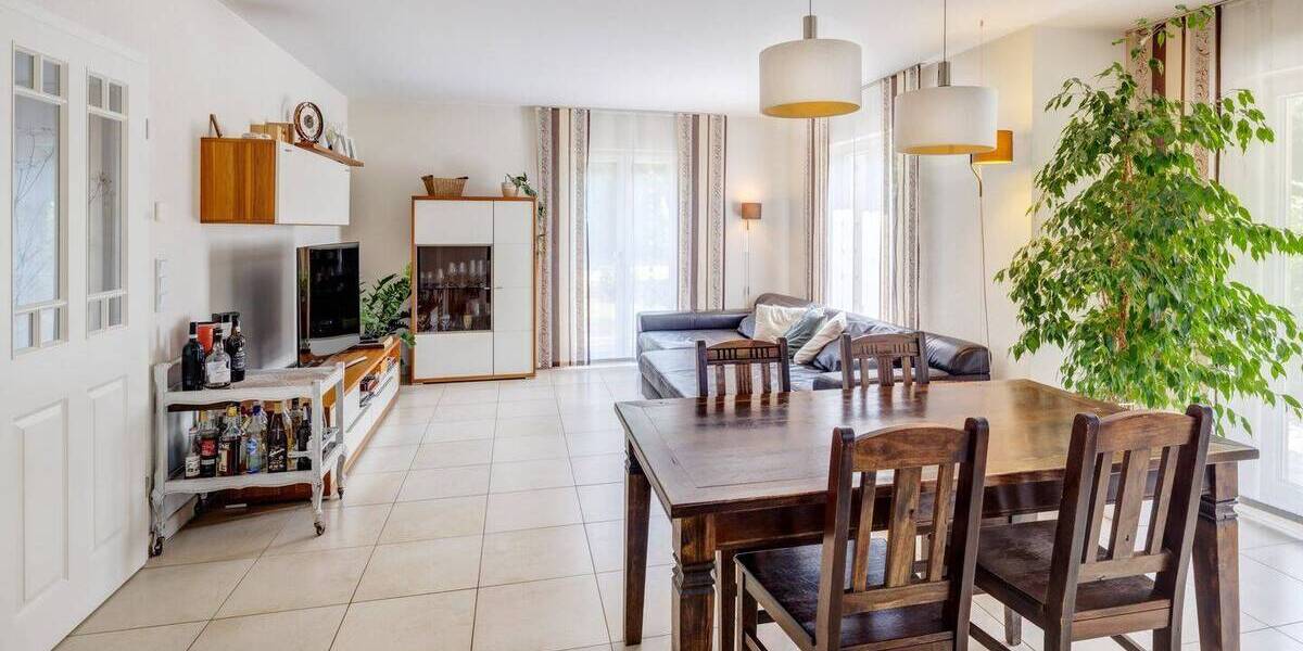 Perfekt für Familien in ruhiger Ortsrandlage! Großzügiges Einfamilienhaus mit moderner Ausstattung! 6 zimmer