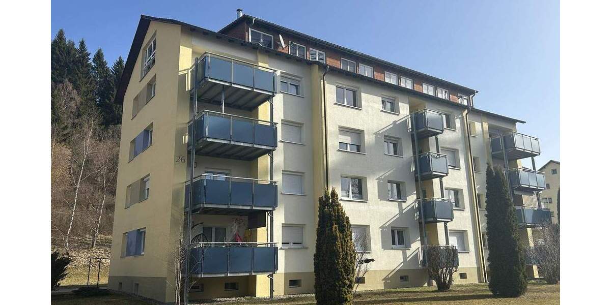 Etagenwohnung Titisee-Neustadt Neustadt - 3 Zimmer, 93 m&sup2;, 265.000&euro; | Angebot:25476119