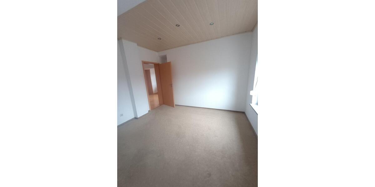 Maisonettenwohnung Freudenberg - 7 Zimmer, 120 m&sup2;, 700&euro; | Angebot:26680193