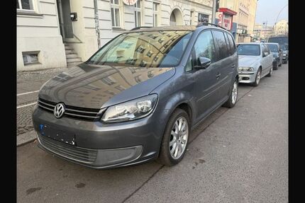 VW Touran 190.102 km 5.950 &euro; Berlin 12053