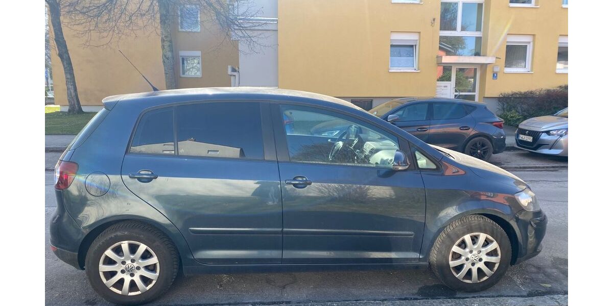VW Golf Plus 185.000 km 2.200 &euro; München 80686