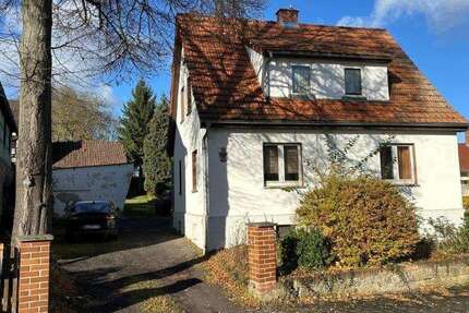 Ein -Zweifamilienhaus mit viel Garten und Nebengelass in Kamsdorf 9 zimmer