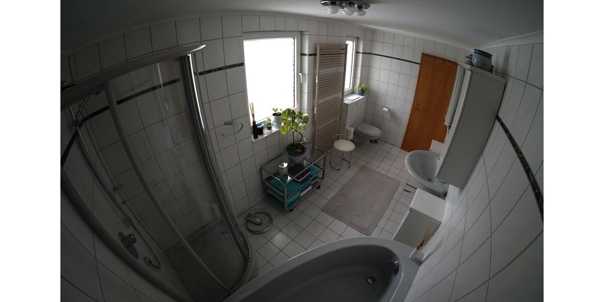 Etagenwohnung Eschershausen - 5 Zimmer, 156 m&sup2;, 230.000&euro; | Angebot:26563329