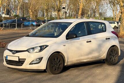 Hyundai i20 146.000 km 3.600 &euro; Neuss 41460