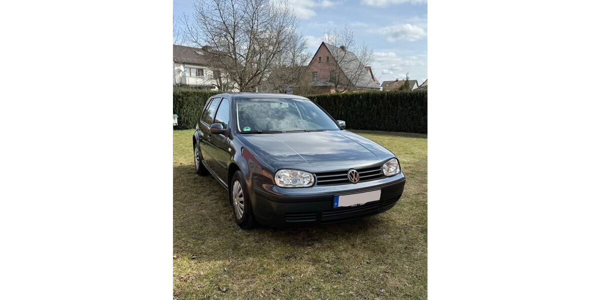 VW Golf 211.432 km 2.299 &euro; Grafenwöhr 92655