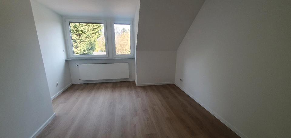 Doppelhaushälfte Heiligenhaus - 5 Zimmer, 130 m&sup2;, 2.500&euro; | Angebot:25083920