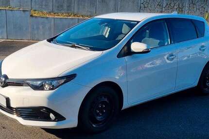 Toyota Auris 80.400 km 12.890 &euro; Riesa 01589