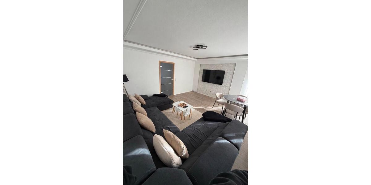 Erdgeschoßwohnung Halle - 3 Zimmer, 74 m&sup2;, 199.500&euro; | Angebot:24839316