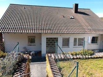 Einfamilienhaus Bastheim - 10 Zimmer, 241 m&sup2;, 350.000&euro; | Angebot:26439476