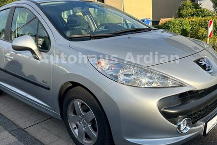 Peugeot 207 93.056 km 3.699 € Kirchberg 55481