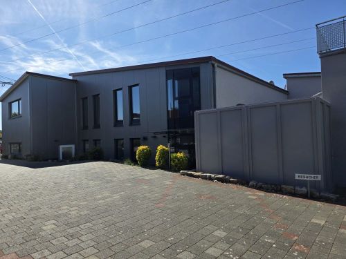 Wohn- und Geschäftshaus mit Hallen in 97502 Euerbach Schweinfurt, Autobahnauffahrt in unmittelbarer Nähe (ID 10598) 9 zimmer