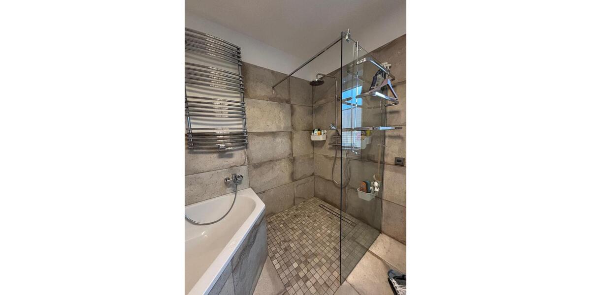 Bungalow Bonn Hardtberg - 4 Zimmer, 165 m&sup2;, 2.145&euro; | Angebot:24817351