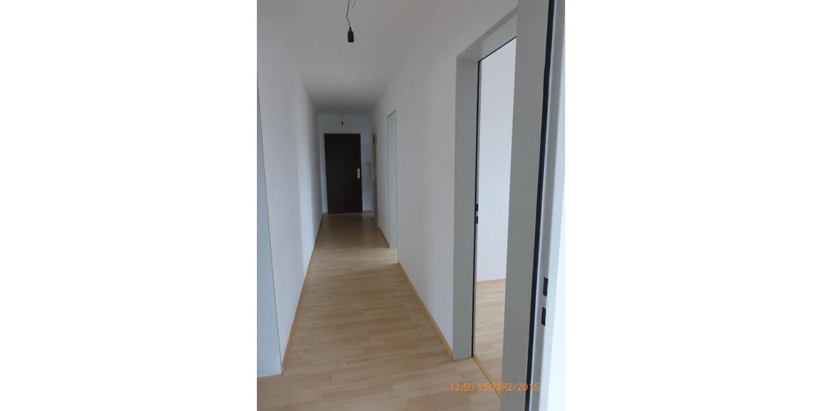 Dachgeschoßwohnung Gerbrunn - 3 Zimmer, 71 m&sup2;, 875&euro; | Angebot:26665642